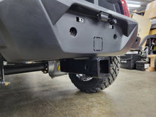 Load image into Gallery viewer, Evolution D5 Rear 2&quot; Hitch Receiver